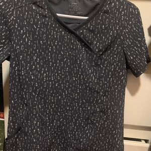 Cherokee infinity scrub top